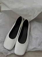 Women's Ballet Flats with Elegant Dot Pattern and Comfortable Lining