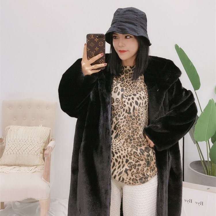 Women's Cozy Oversized Coat with High Collar and Side Pockets