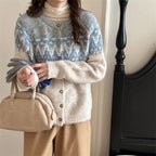 Women's Chunky Knit Cardigan with Geometric Fair Isle Pattern and Elegant Button Placket
