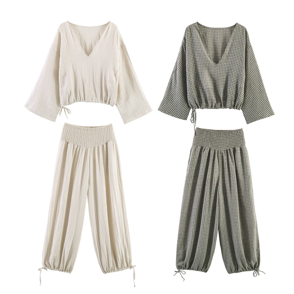 Casual Blouse with Wide V-Neck and Elastic Hem
