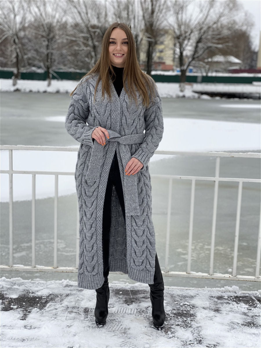 Women's Chunky Knit Coat with Distinctive Cable Knit Design and Open Front