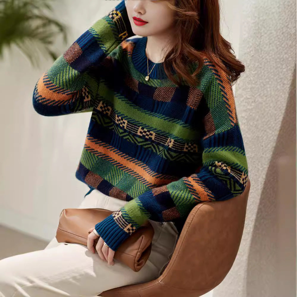 Women's Patterned Knit Sweater with Crew Neck and Soft Fluffy Texture