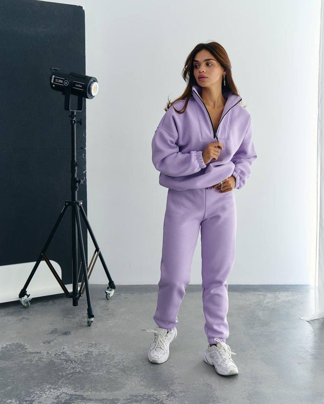 Women's Athleisure Two-Piece Set Made of Thick French Terry with a High Collar, Half Zipper, and Drawstring Pants