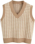 Women's Sleeveless Knit Vest with Modern Houndstooth Pattern