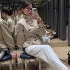 Women's Elegant Short Trench Coat with Double-Breasted Closure and Waist Belt