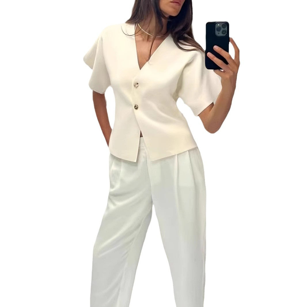 Women's Blouse with Innovative Cut and Elegant Details