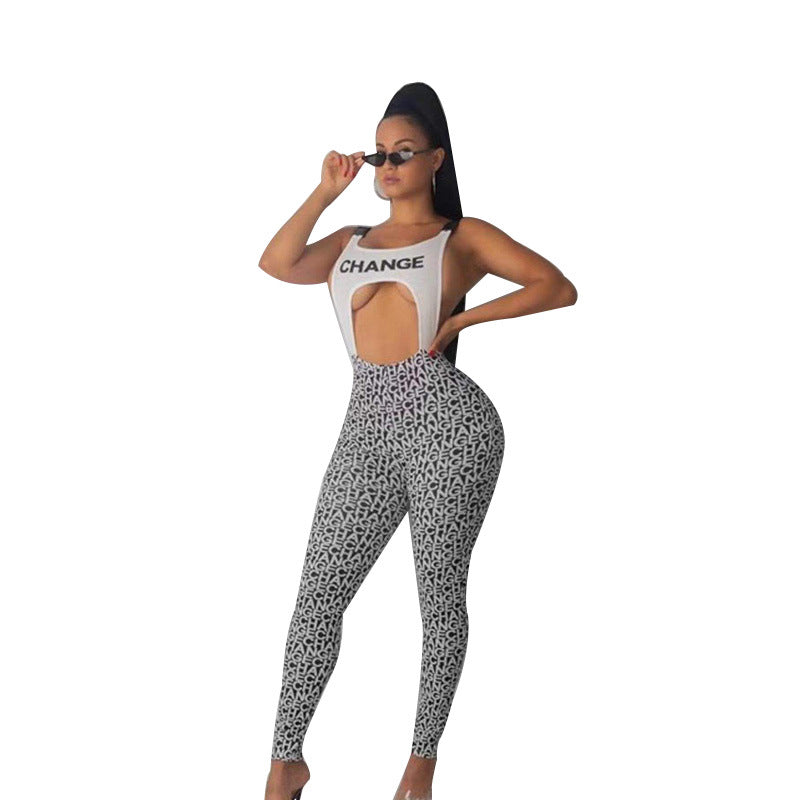 Women's Fitted Sport Outfit with Fashionable Print