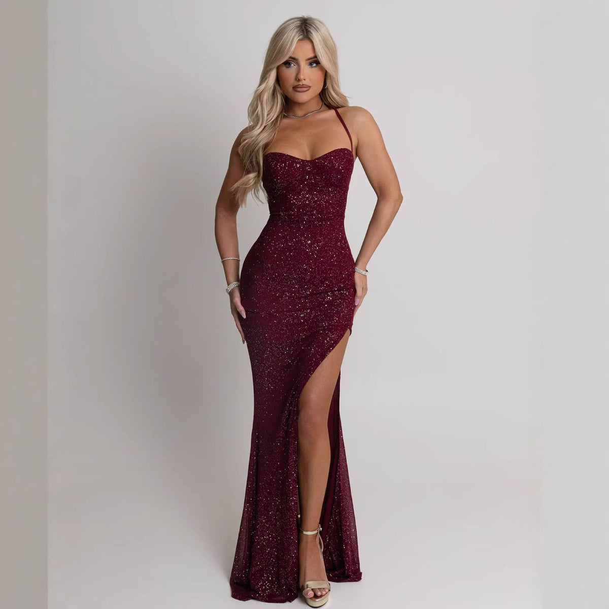 Women's Evening Dress with Shimmering Sequins and Seductive Slit