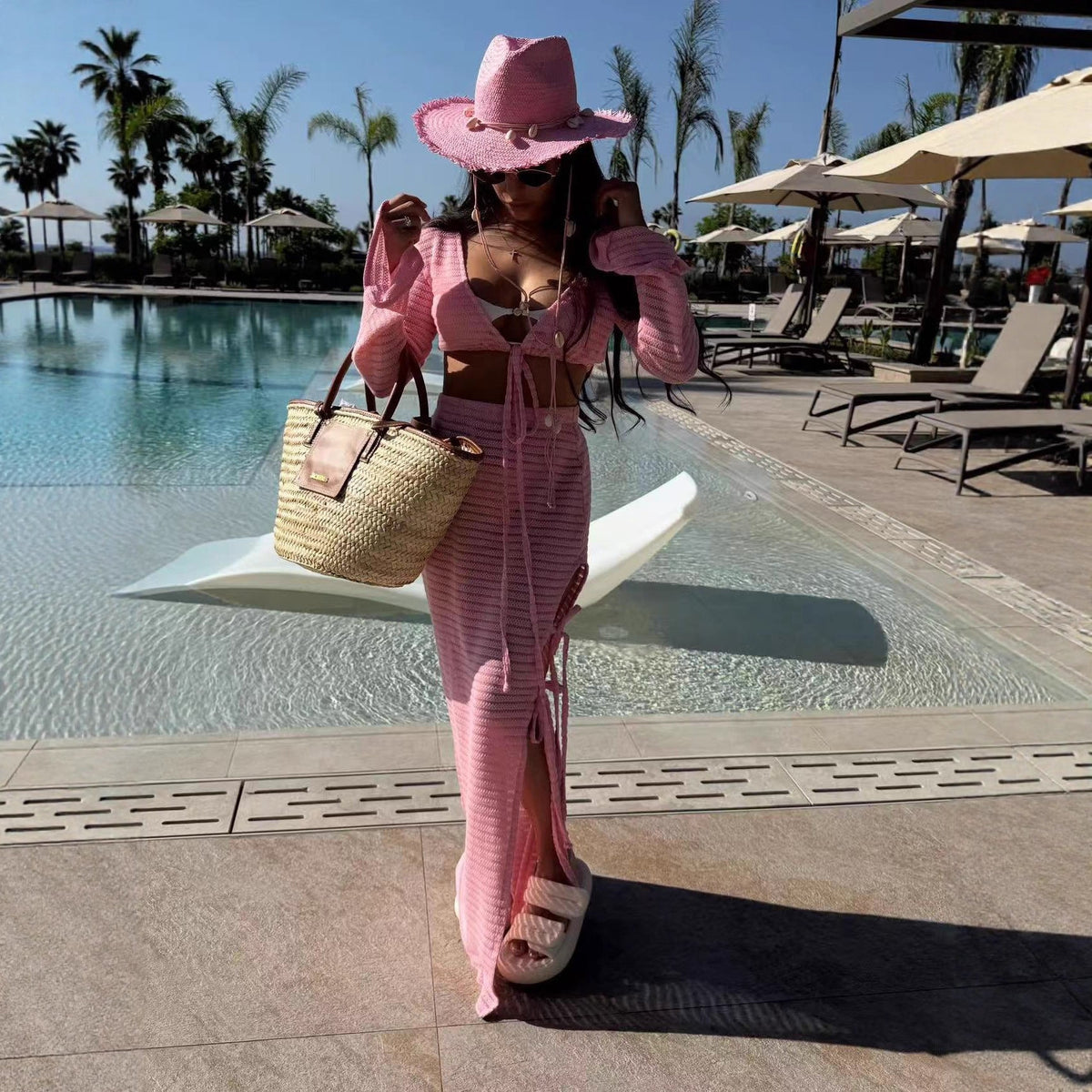 Women's Charming Beach-Ready Outfit with Cropped Top and Maxi Skirt