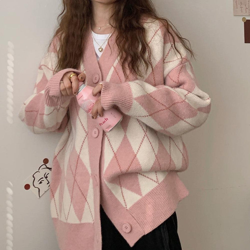 Women's Chunky Knit Cardigan with Diamond Pattern