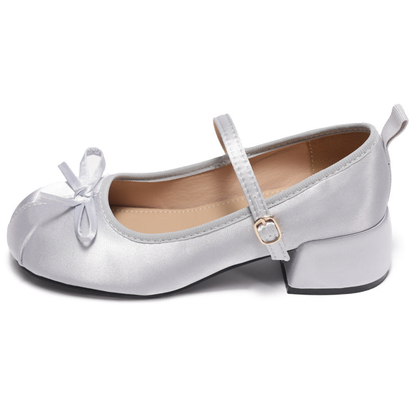 Women's Ballet Flats with Elegant Strap and Delicate Bow Accent