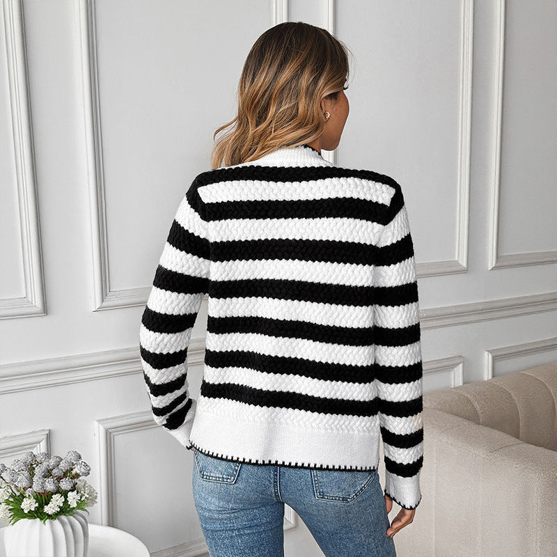 Women's Patterned Knit Cardigan with Buttons