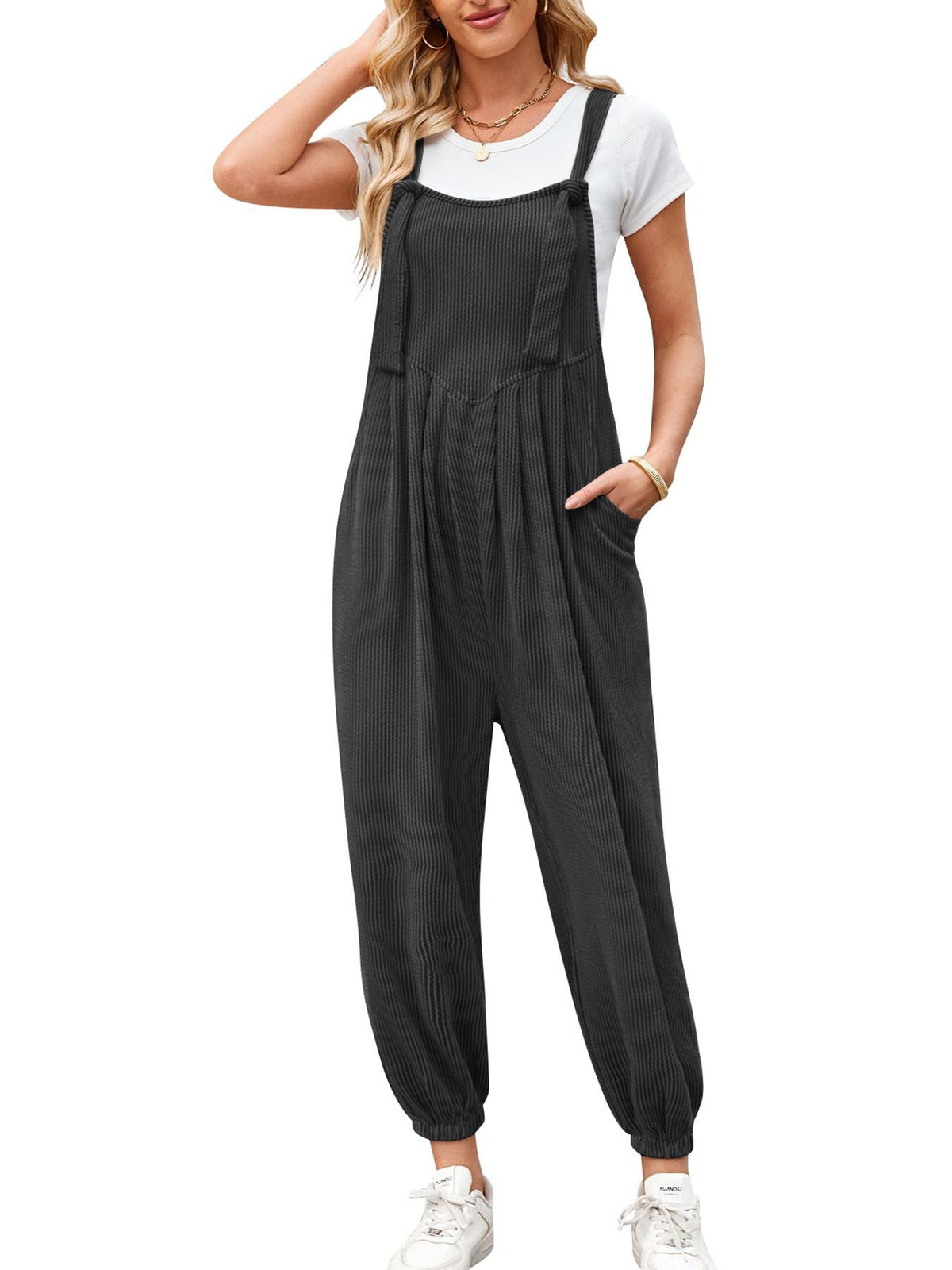 Casual Women's Jumpsuit with Pockets