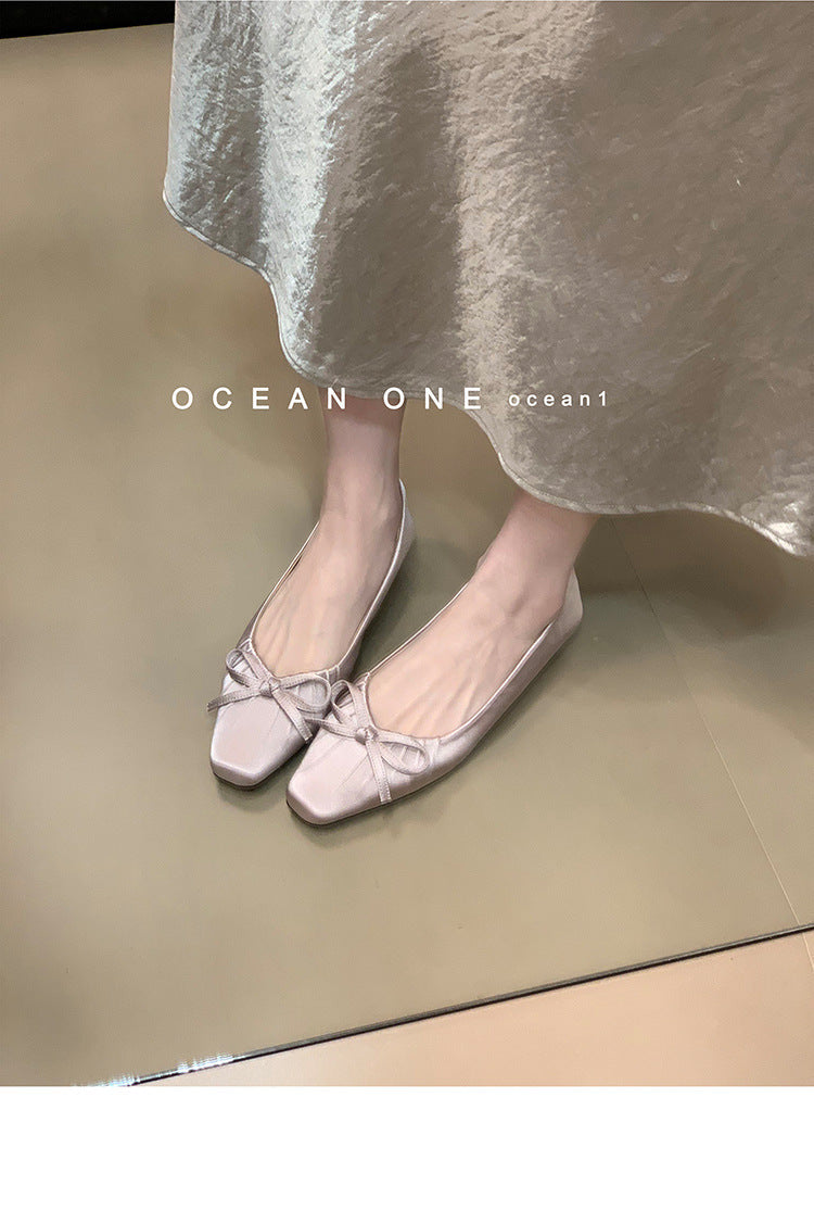 Women's Ballet Flats with Decorative Bow Detail