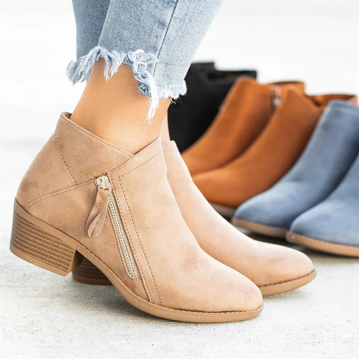 Women's Ankle Boots with Zipper and Block Heel