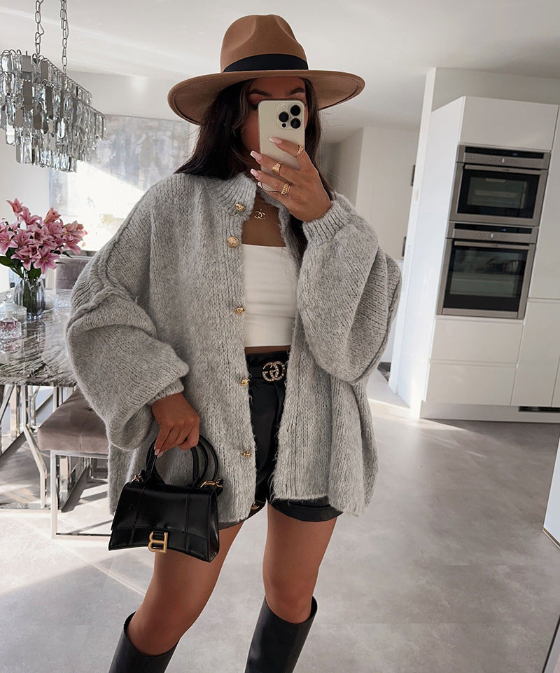 Women's Chunky Knit Sweater with Voluminous Sleeves and Comfortable Fit