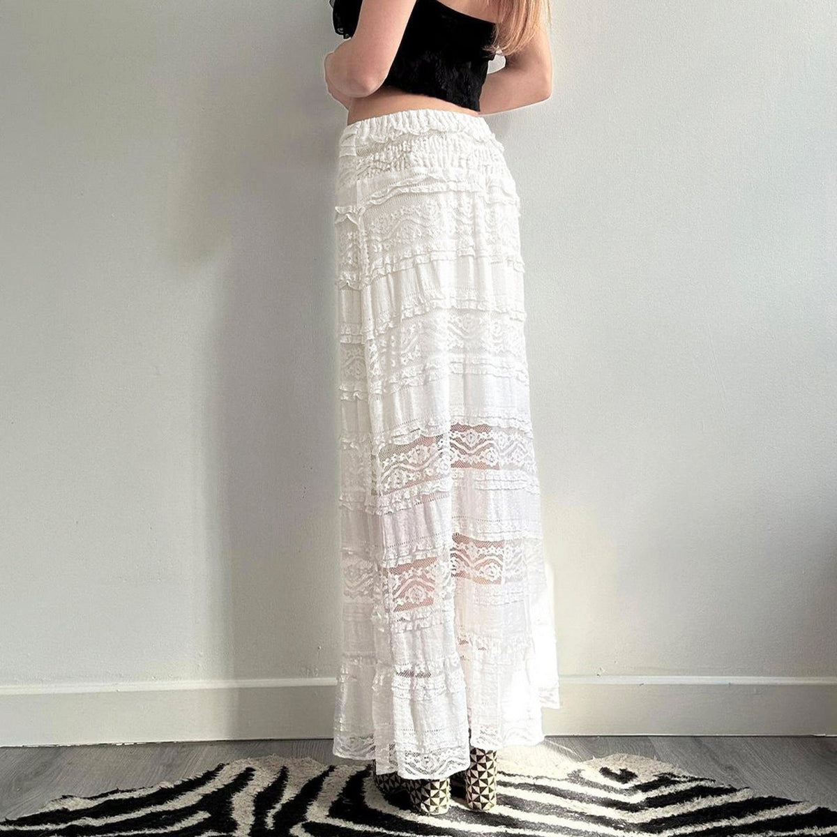 Women's Midi Skirt with Ruffled Hem and Decorative Waist Belt