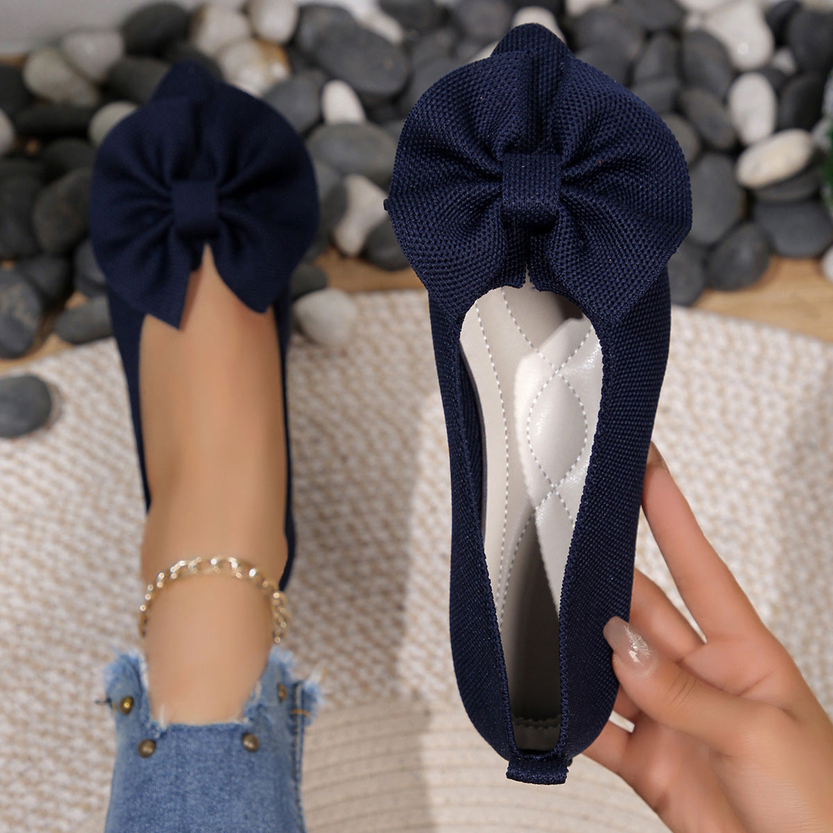 Women's Ballet Flats with Decorative Bow Design