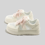 Women's Breathable Casual Sneakers with Soft Lining and Innovative Laces