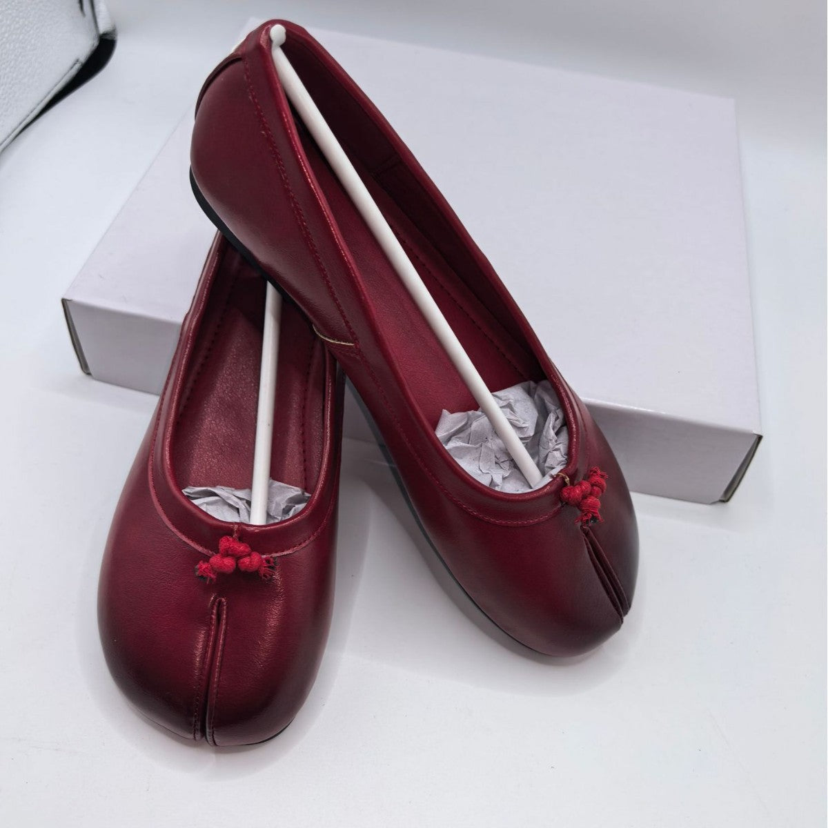 Women's Ballet Flats with Elegant Knot Accent