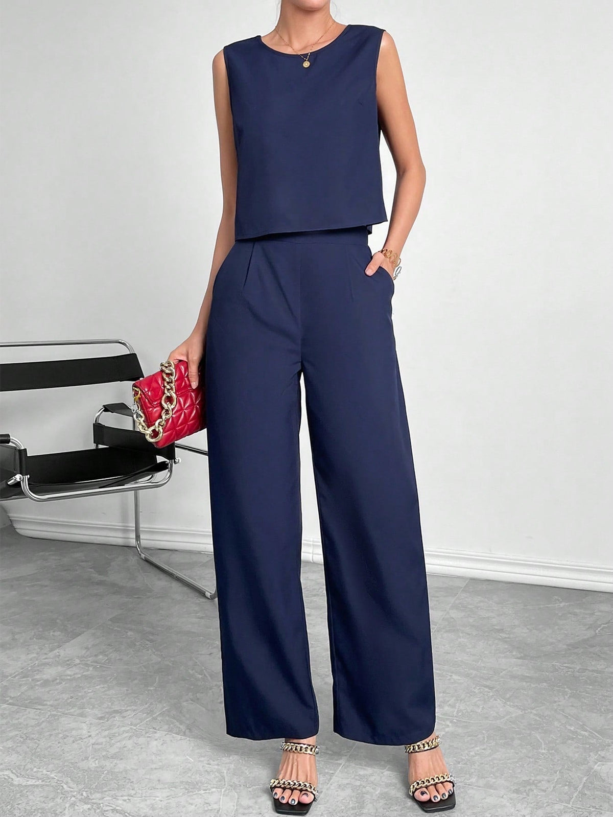 Women's Fashionable Two-Piece Set with Cropped Top and Wide-Leg Trousers
