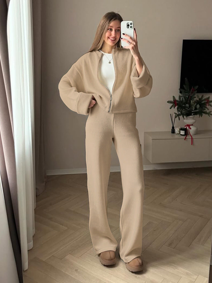 Women's Comfortable Knit Ensemble with Wide Cut