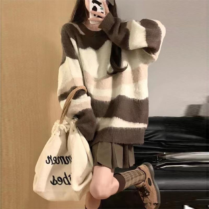 Women's Chunky Knit Sweater with Fashionable Stripe Pattern and Casual Fit
