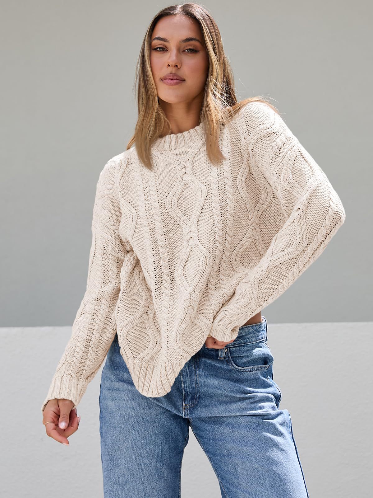 Women's Chunky Knit Sweater with Wave Pattern and Wide Cut