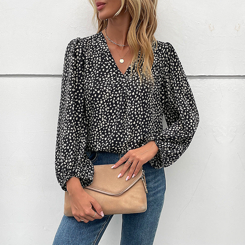 Women's Blouse with V-Neck and Voluminous Sleeves