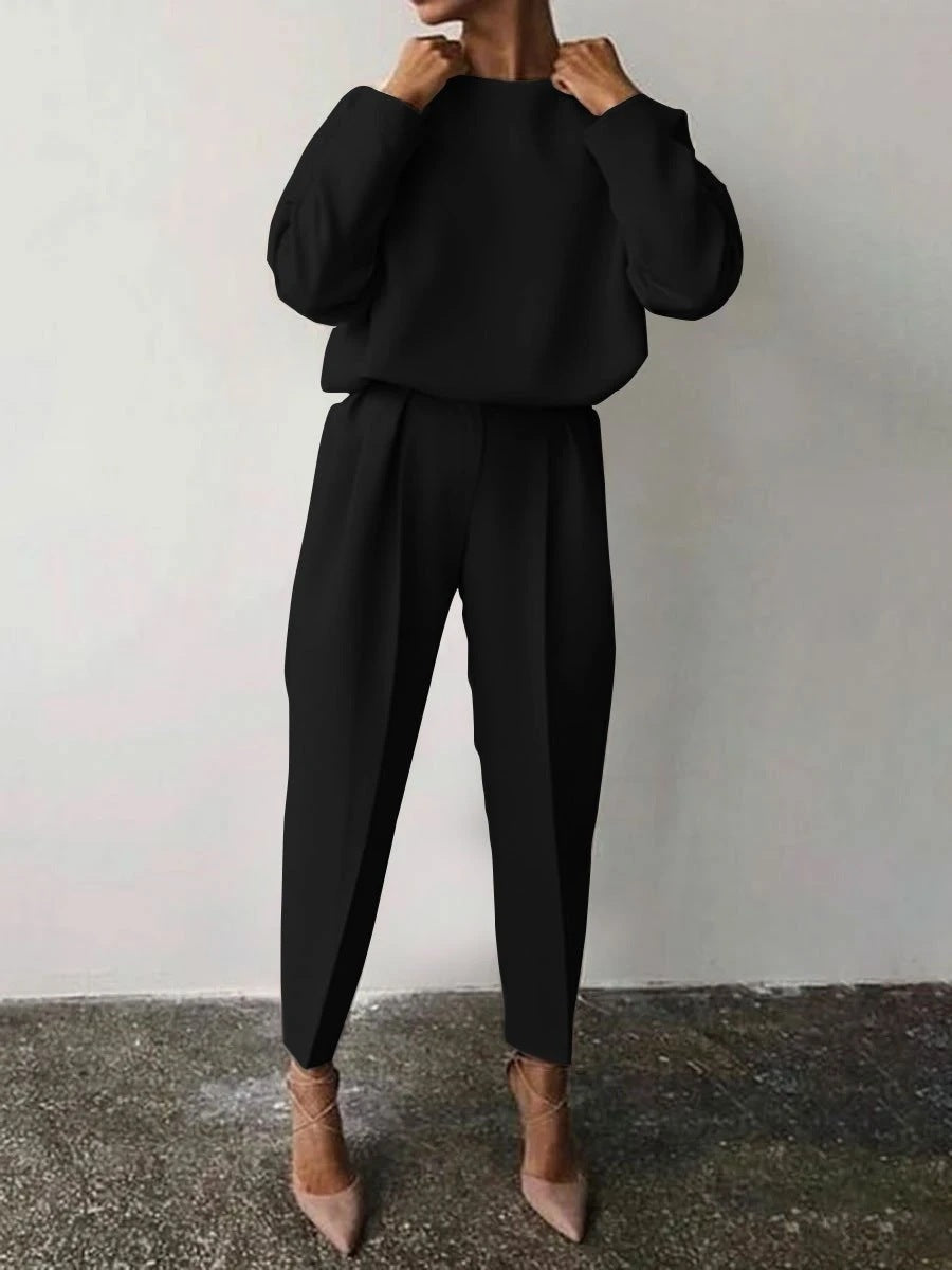 Casual Two-Piece Set with Wide Cut and Stylish Details