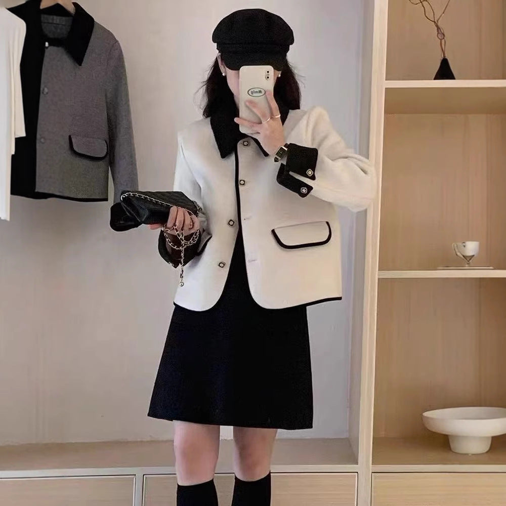 Women's Elegant Cropped Jacket with Contrasting Details