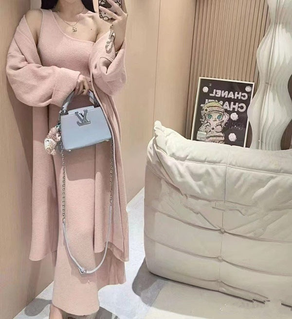 Women's Elegant Knit Coat with Wide Cut and Practical Pockets