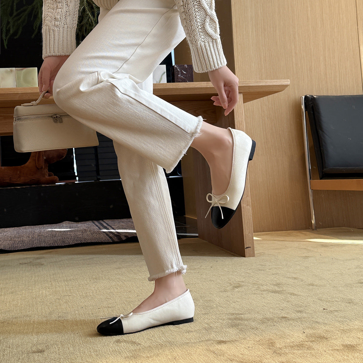Women's Two-Tone Ballet Flats with Bow