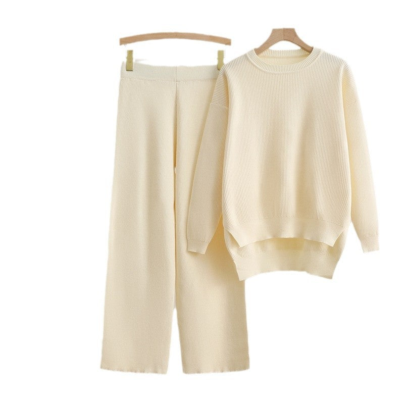 Women's Comfortable Knit Lounge Set with Dropped Shoulders