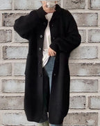 Women's Chunky Knit Cardigan with Spacious Pockets and Modern Button Design