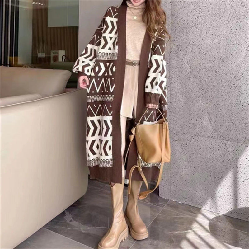 Women's Long Cardigan with Graphic Design and Deep Pockets