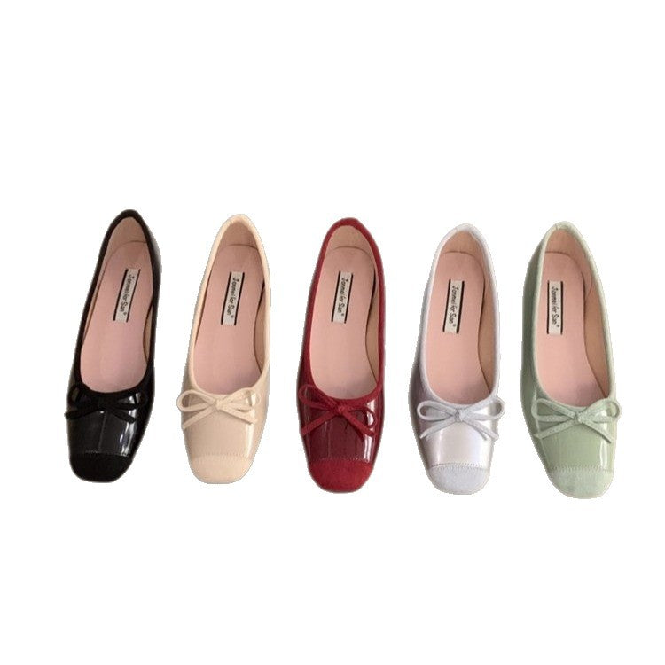 Women's Ballet Flats with Elegant Bows and Glossy Finish