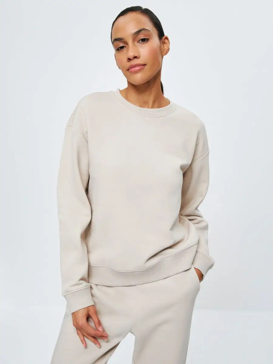Women's Comfortable Oversized Sweatshirt with Casual Cut