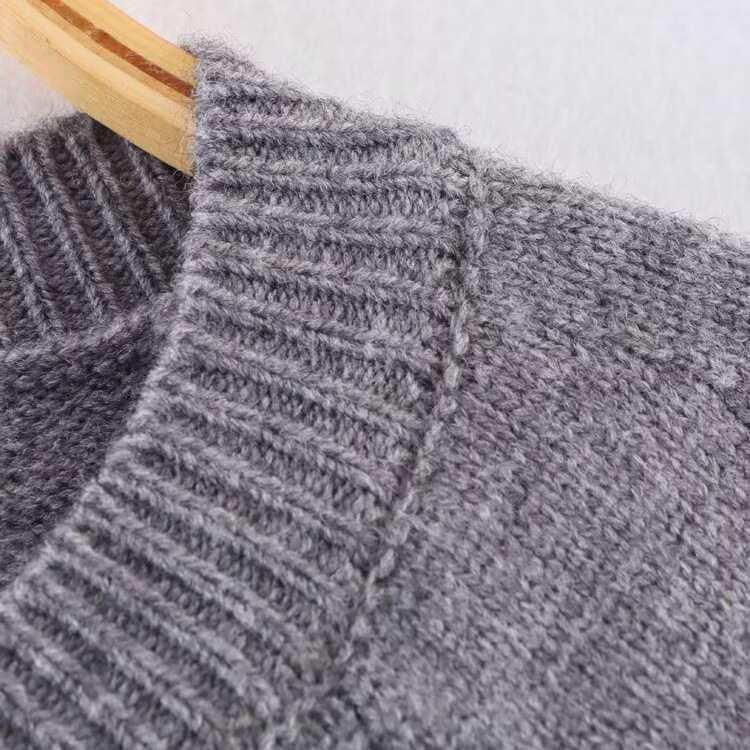 Women's Cropped Cardigan with Button Details and Elastic Waistband