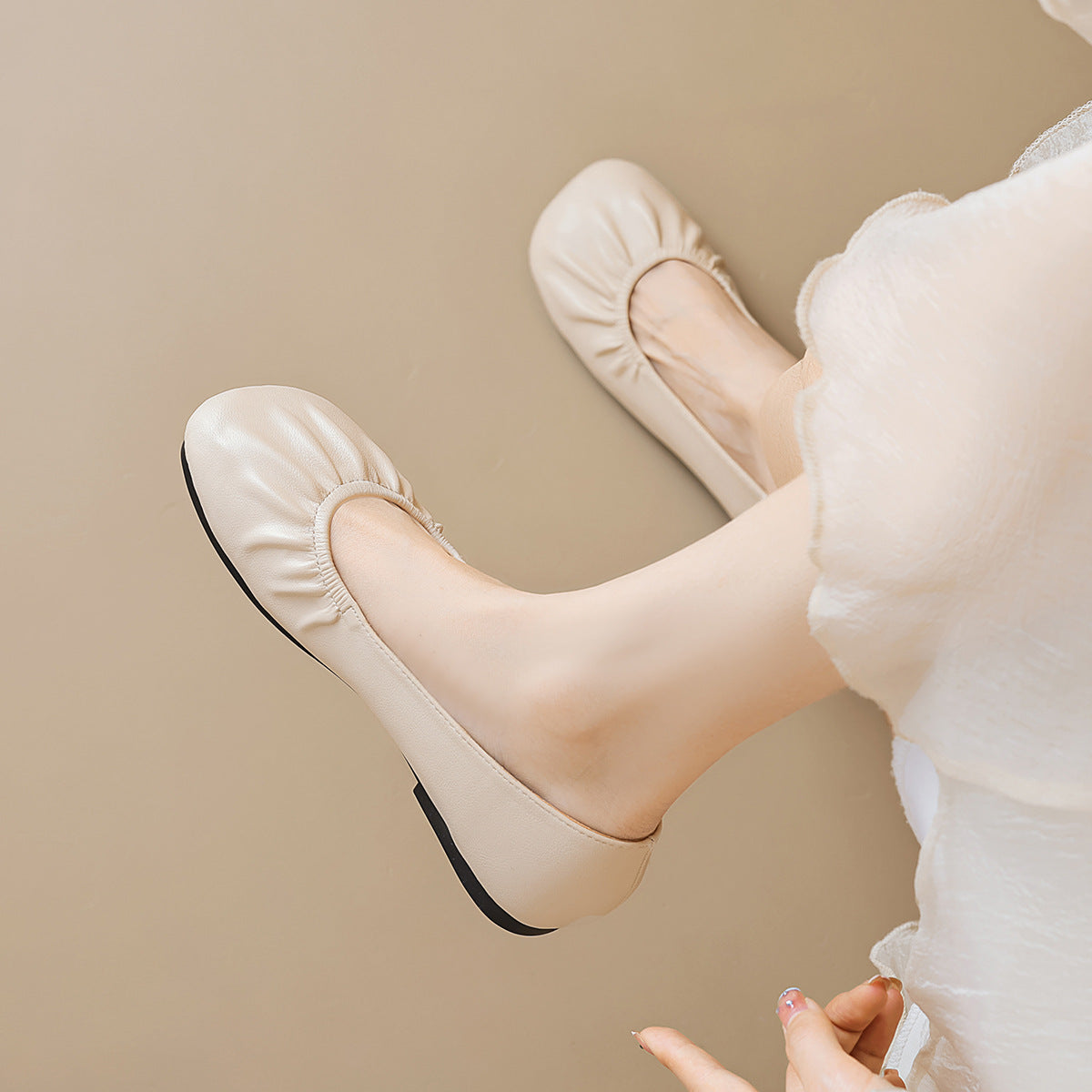 Women's Ballet Flats with Elastic Pleated Design and Comfortable Insole