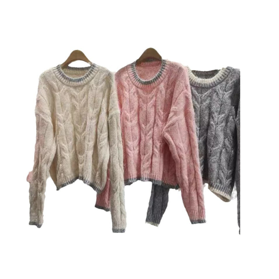 Women's Chunky Knit Sweater with Cable Pattern and Round Neckline