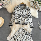 Women's Fashionable Knit Suit with Geometric Patterns