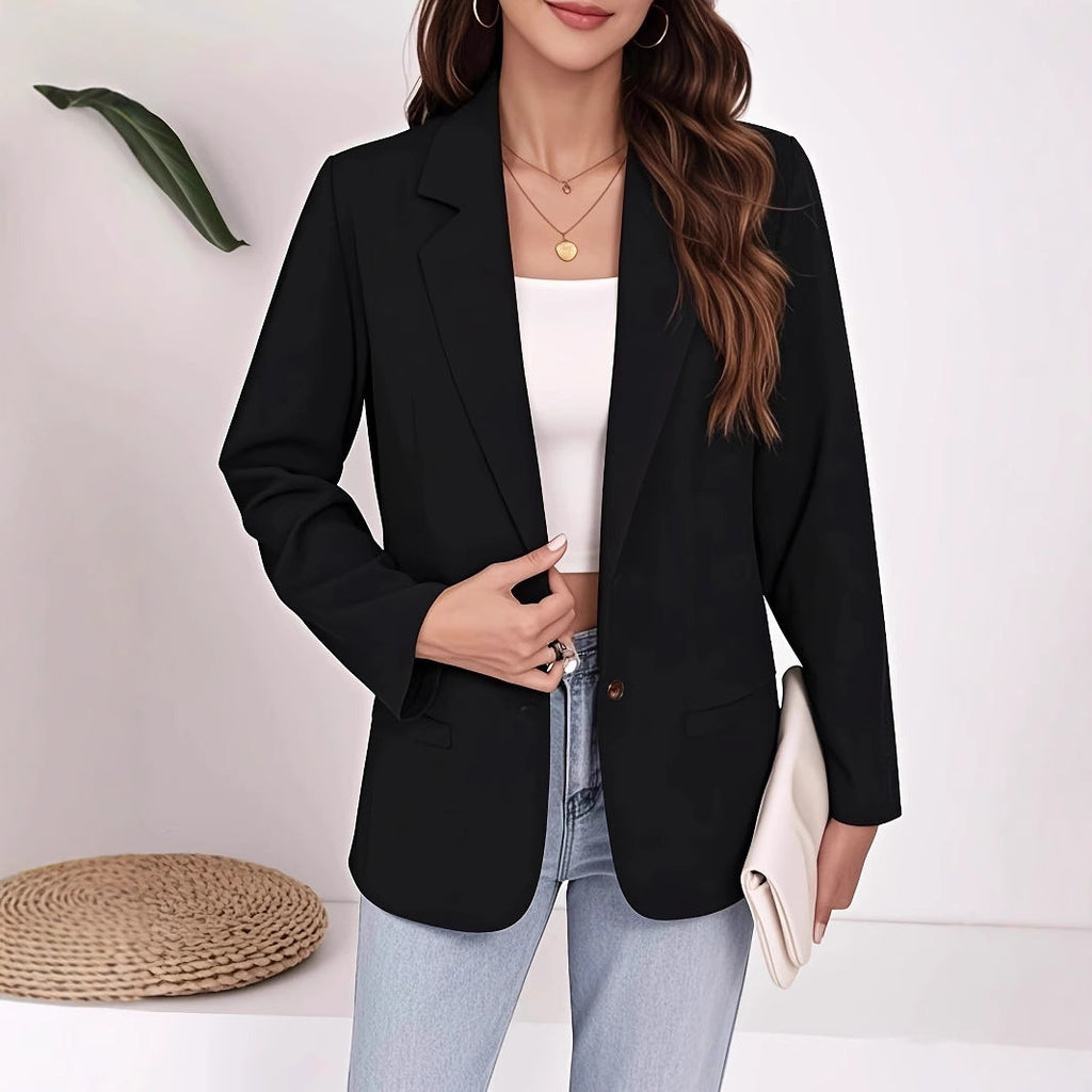 Women's Elegant Blazer with Timeless Cut and Practical Pockets