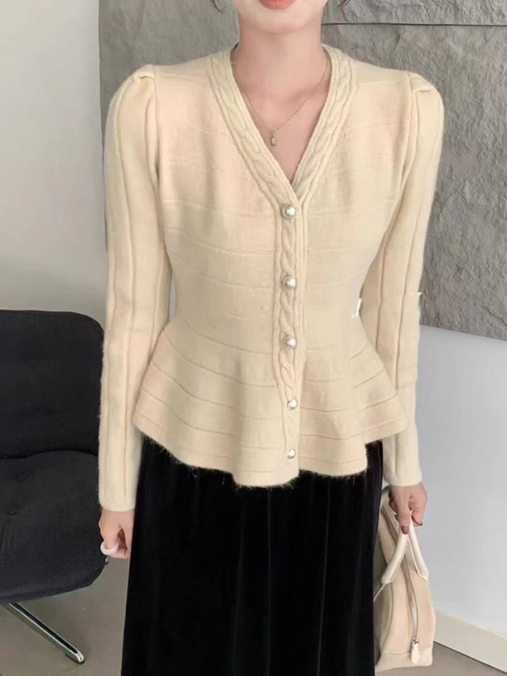 Elegant Knit Cardigan with Textured Design and Puff Sleeves