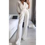 Elegant Jumpsuit with Long Legs and Classic Collar