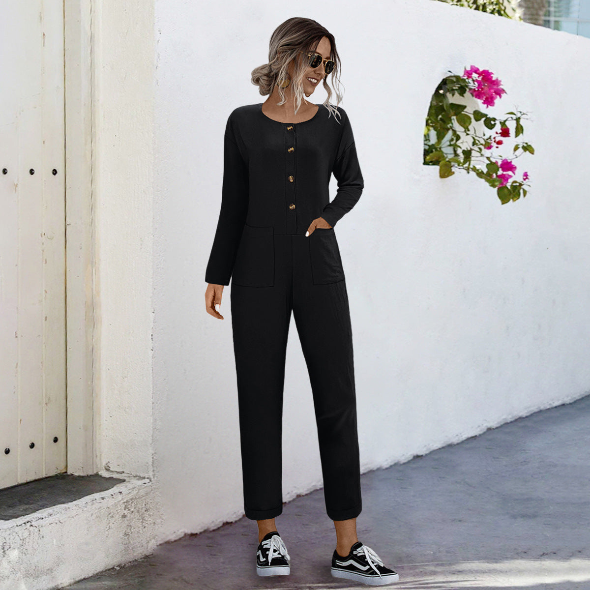 Casual Women's Jumpsuit with Pockets and Elegant Button Design