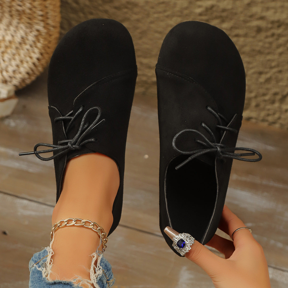Women's Ballet Flats with Elegant Strap and Shimmering Detail