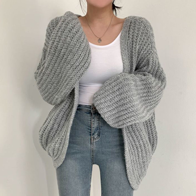Women's Chunky Knit Cardigan with Relaxed Fit and Voluminous Sleeves