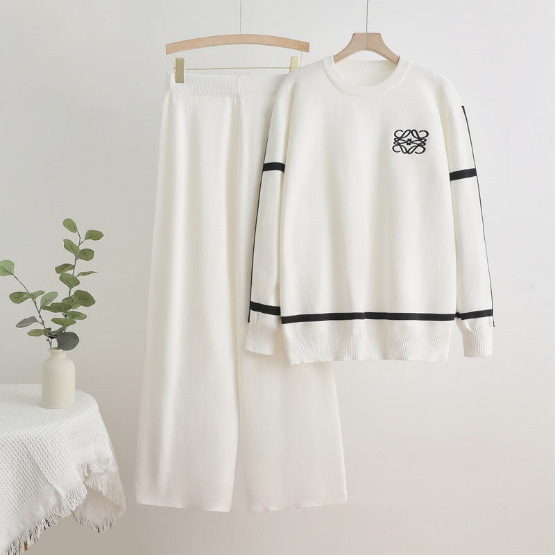 Women's Fashionable Leisure Loungewear Set with Wide Legs and Subtle Logo