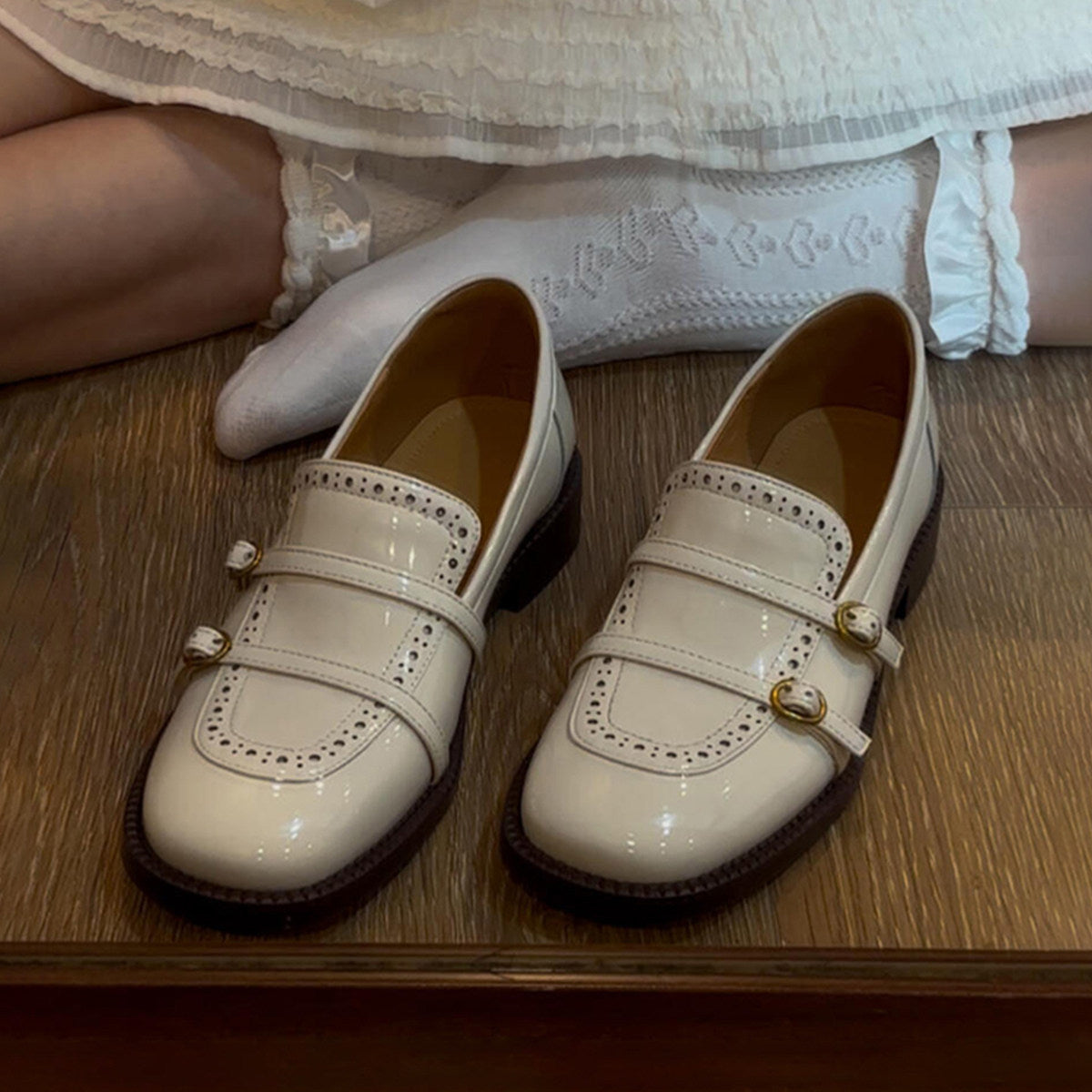 Women's Ballet Flats with Decorative Rhinestone Details and Comfortable Strap